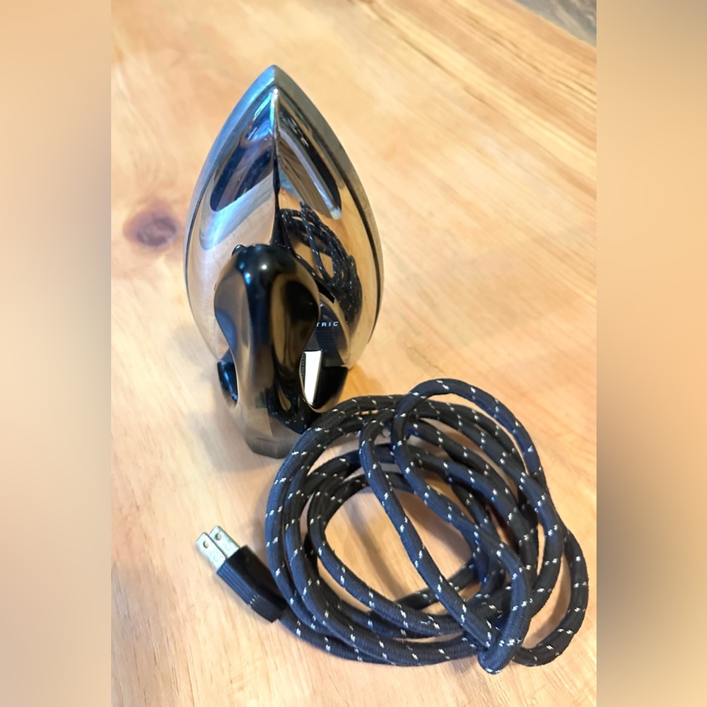 Vintage GE Iron